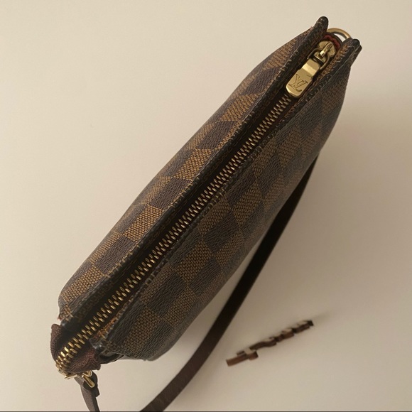 ⛔️RESERVED⛔️Louis Vuitton Damier Trousse Pochette - Picture 9 of 16